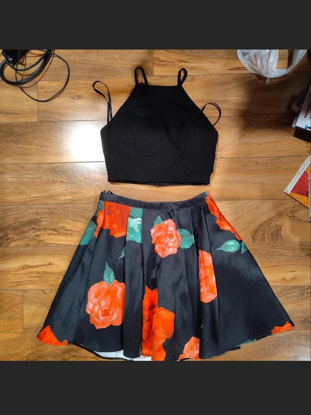 B Darlin Black Skirt Set with Red Rose Print Size 5/6
